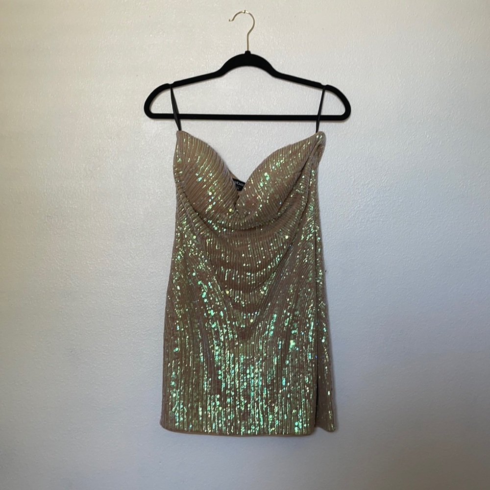 Sequins strapless mini dress